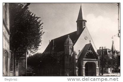 MAURECOURT     L EGLISE ET LA MAIRIE - Maurecourt