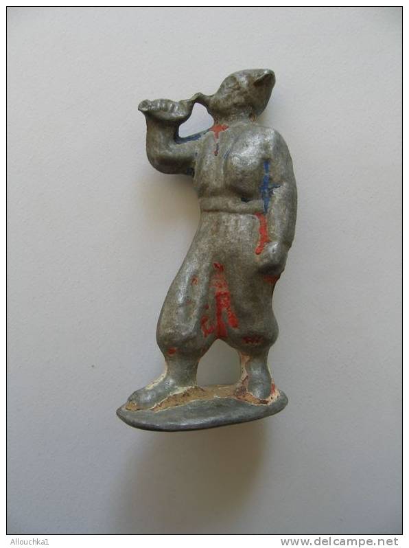 FIGURINES TRES ANCIEN SOLDAT DE PLOMB A RESTAURER EN PEINTURE  JOUEUR INSTRUMENT A VENT TROMPETTE COR CORNE ???GOUMIER ? - Tin Soldiers