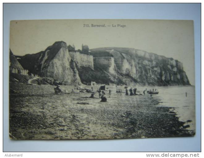 Berneval Sur Mer. La Plage - Berneval