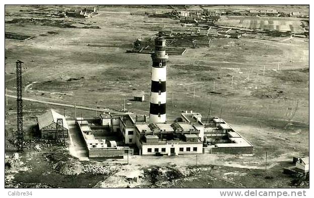 ILE D´ OUESSANT Phare Du Créac´h Et Baie De Lampaul (1959) - Ouessant