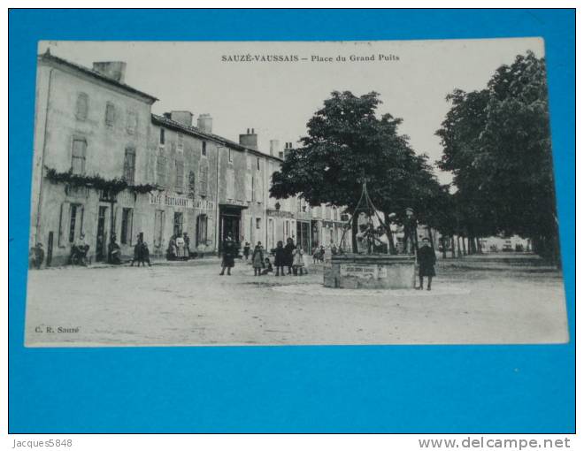 79) Sauzé-vaussais - Place Du Grand Puits - Année 1916  - EDIT C.R - Sauze Vaussais