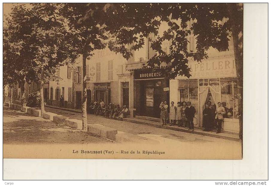 LE BEAUSSET - Rue De La République. - Le Beausset