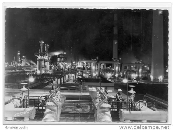 64 ) FL) LACQ,Vue De Nuit De L'Usine De La Société Nationale Des Pétroles D'Aquitaine,  Ed CG ROUX CPSM - Lacq