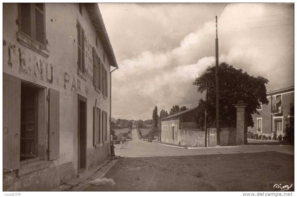 79 /  CHAMPDENIERS / CARREFOUR ST FRANCOIS - Champdeniers Saint Denis