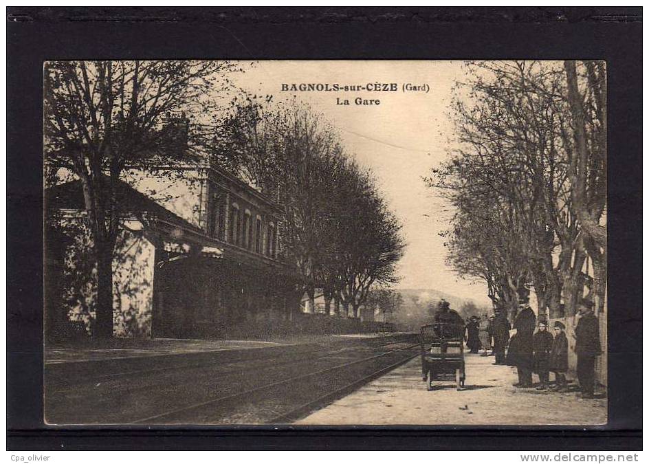 30 BAGNOLS SUR CEZE Gare, Intérieur, Quais, Train, Animée, Ed ?, 1922 - Bagnols-sur-Cèze