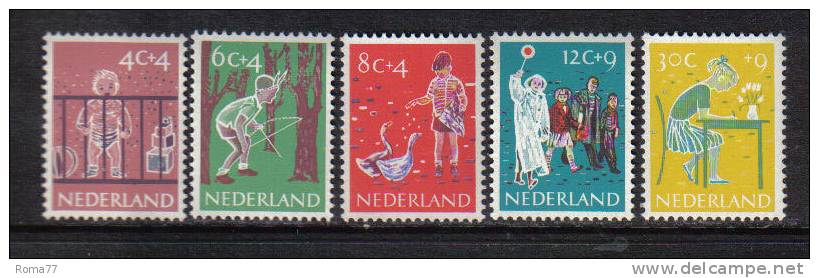 PD8 - OLANDA , Unificato N. 712/716  Pro Infanzia  *** - Unused Stamps