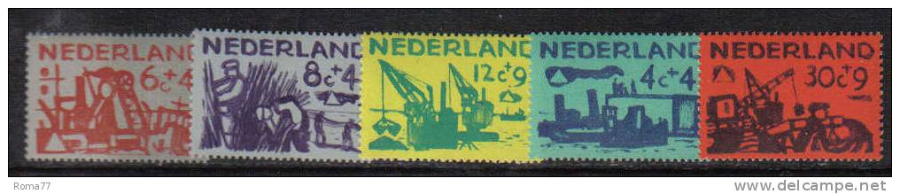 PD10 - OLANDA , Unificato N. 703/707  Beneficenza  *** - Unused Stamps