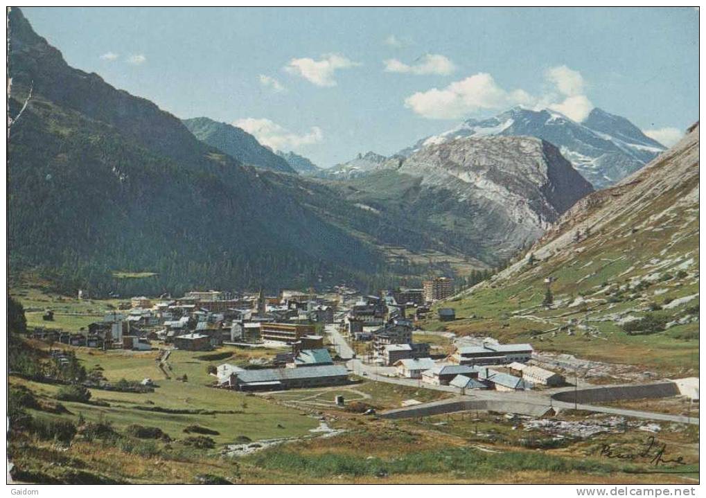 VAL D´ISERE (1850 M) - Vue Générale. Au Fond Le Mont Pourri - Val D'Isere