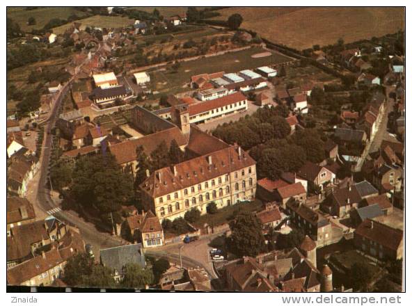 CARTE POSTALE DE CORBIGNY - VUE AERIENNE - Corbigny