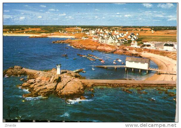 CARTE POSTALE DE TREVIGNON-TREGUNC - VUE GENERALE ET LE PHARE - Trégunc