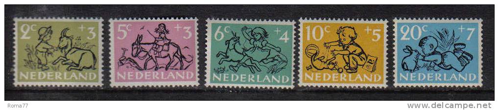 PD117 - OLANDA 1952 , Pro Infanzia Serie 582/586 *** - Unused Stamps