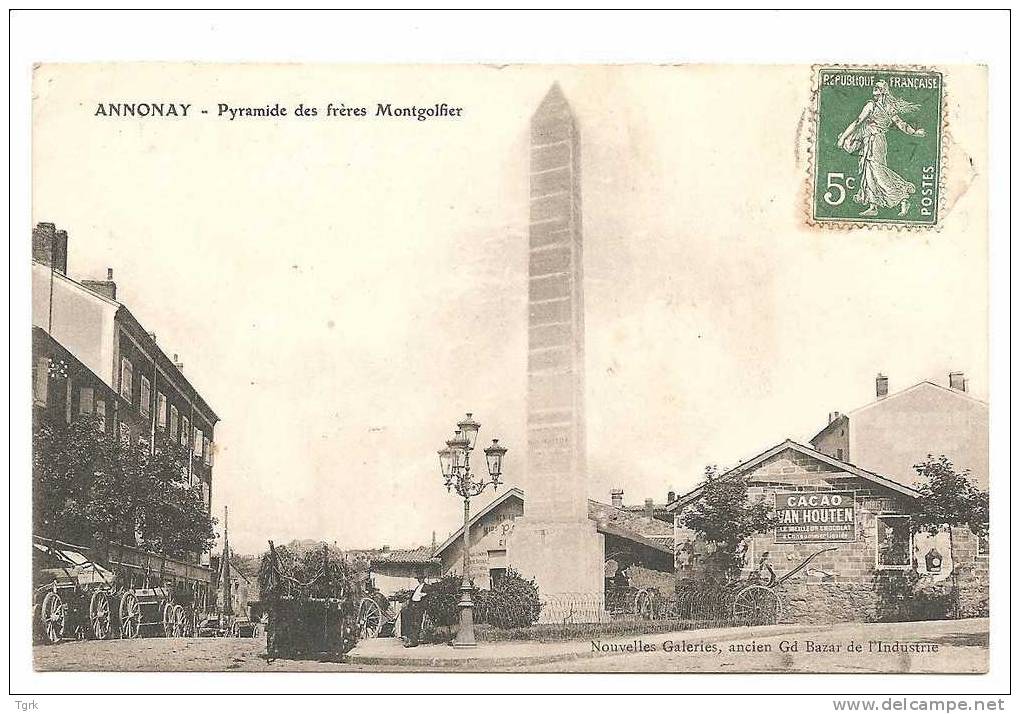 ANNONAY La Pyramide Des Frères Montgolfier - Annonay