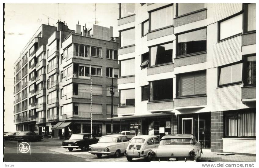 Westende - Arendlaan / Avenue Des Aigles -1965 ( Oldtimer ) - Westende