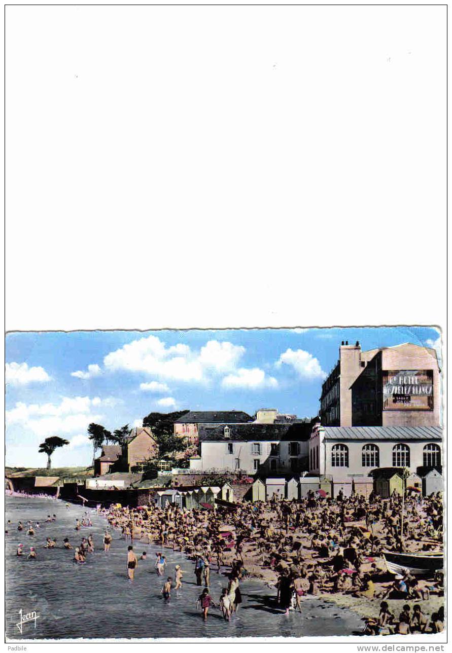 Carte Postale  29.  Tréboul  La Plage Et Grand-Hotel "Des Sables Blanc" - Tréboul
