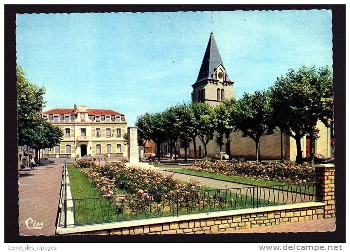 69 Rhône,  VENISSIEUX, Place Léon Sublet, Hôtel De Ville, Eglise, CPSM 10x15, - Vénissieux