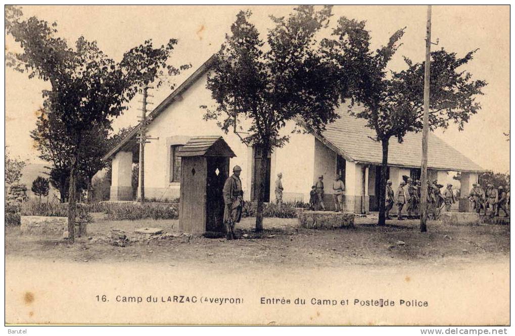 LA CAVALERIE - Camp Du Larzac. Entrée Du Camp Et Poste De Police - La Cavalerie