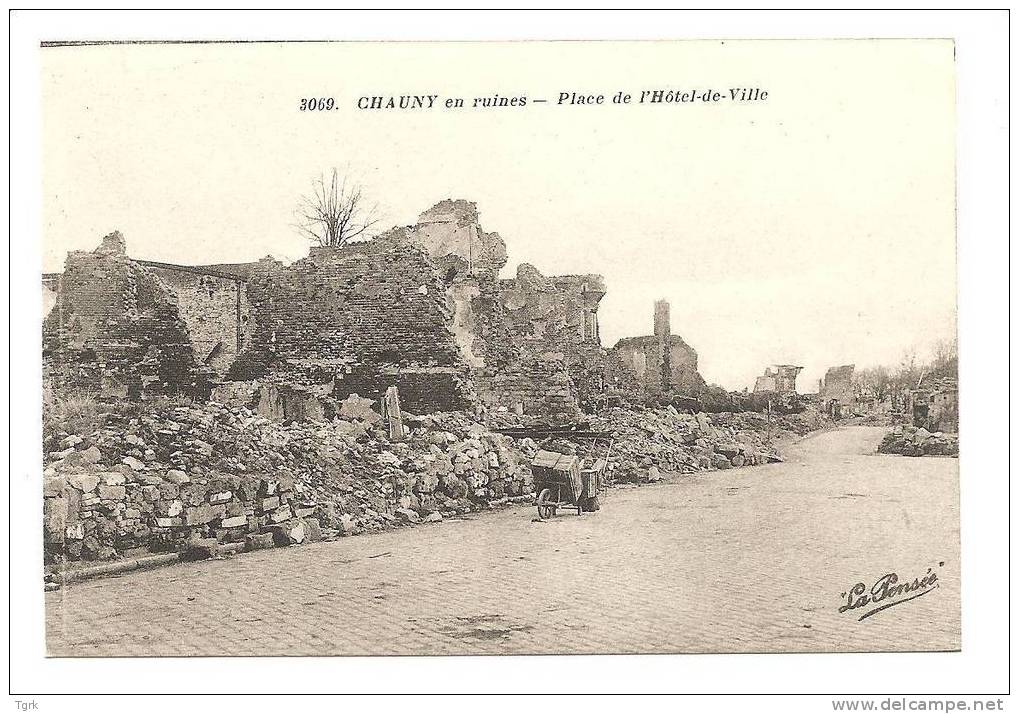 CHAUNY Place De L´ Hôtel De Ville - Chauny