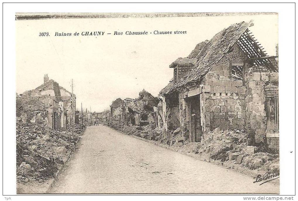 CHAUNY  La Rue Chaussée - Chauny