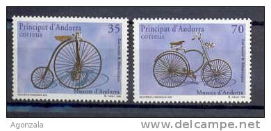 SERIE 2 TIMBRES NOUVEAUX L' ANDORRE 1998 BICYCLETTES MUSÉE D'ANDORRE VELOCIPEDE KANGAROO ET L'HIRONDELLE 1878-1889 - Wielrennen