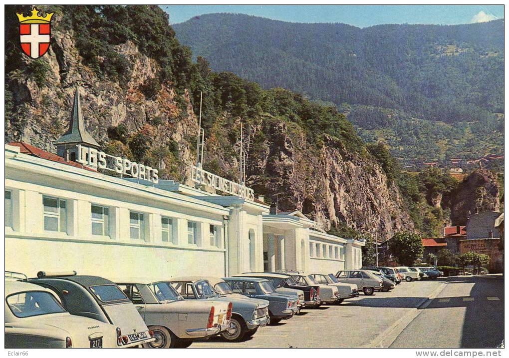 73. MOUTIERS-SALINS. Les Salins De Brides  La Piscine   Parking Avec Anciennes Voitures CPSM   Année 1970 G Format - Moutiers