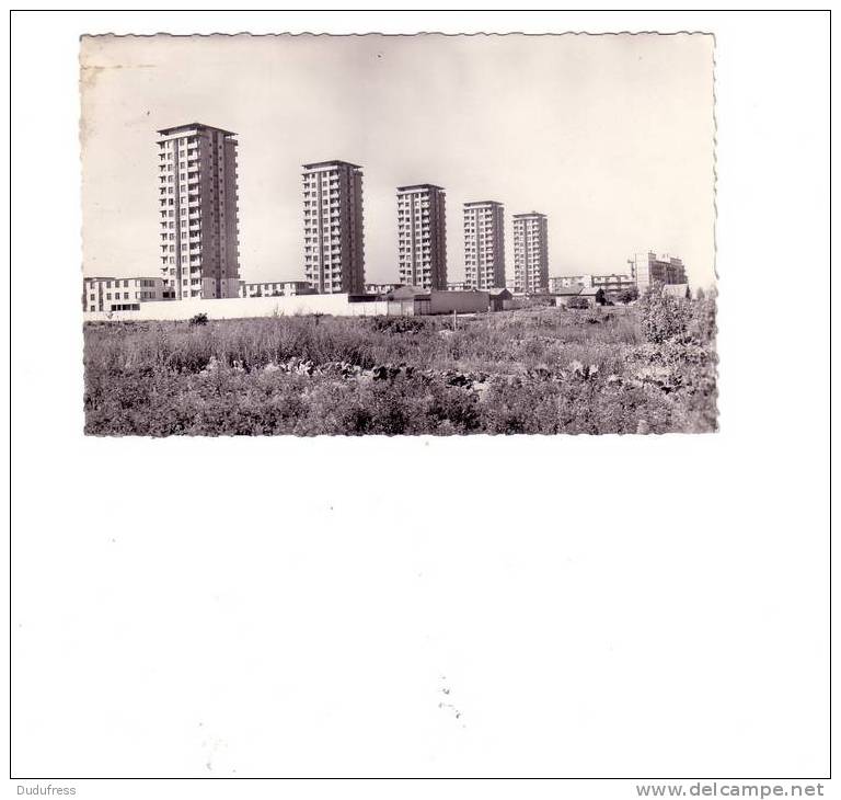 DRANCY LES GRATTE CIELS - Drancy