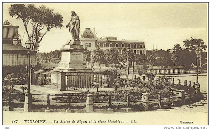 (SCAN.2399)    -TOULOUSE-STATUE PAUL RIQUET ET GARE MATABIAU. - Toulouse