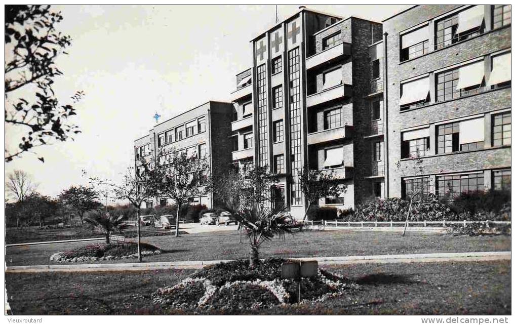 CPA ANIMEE. EAUBONNE. Hôpital-sana Roux Vue Sur Le Pavillon Roux - Edition Entre Amis.TRES BON ETAT. - Ermont-Eaubonne