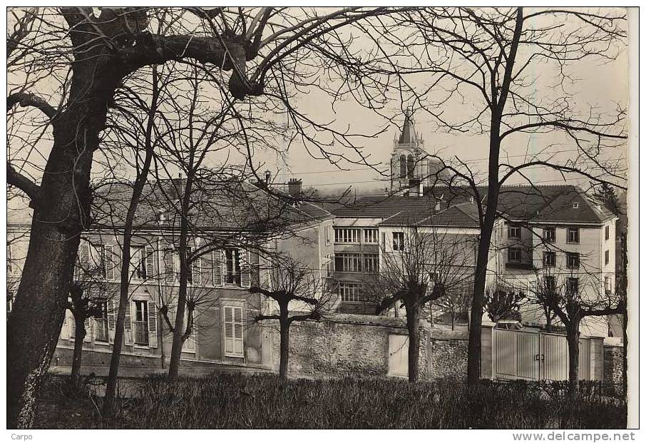 MONFORT-l´AMAURY. - L´hopital-hospice - Vue Générale. - Montfort L'Amaury