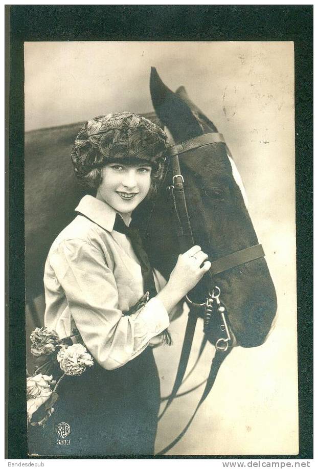 Jolie Carte Postale Photo Femme Cheval - Horse Show