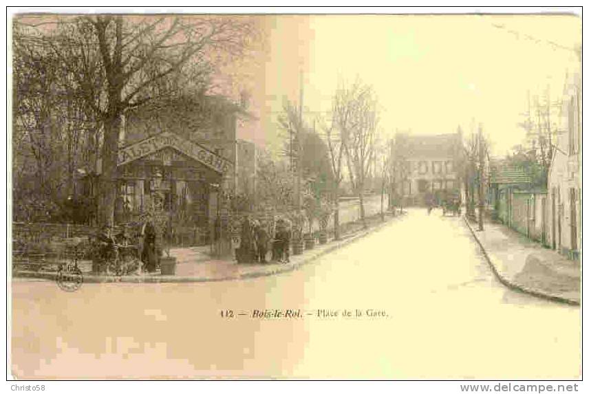 77  BOIS LE ROI  Place De La Gare   Animée   Chalet De La Gare - Bois Le Roi