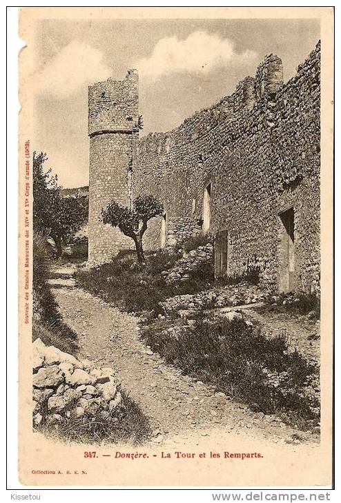 La Tour Et Les Remparts - Donzere