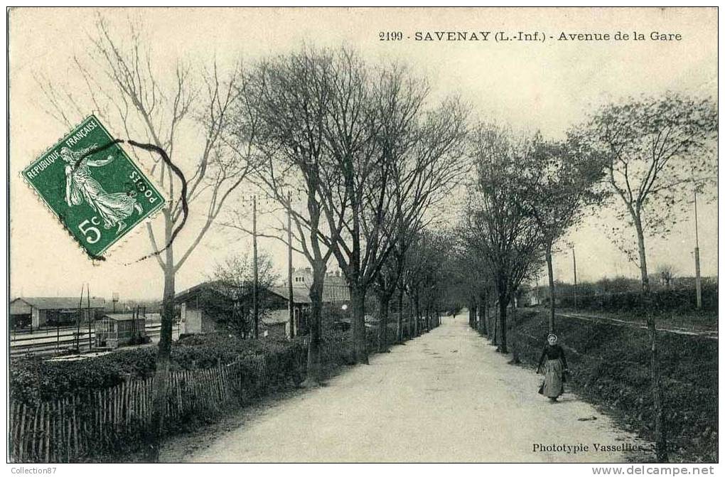 44 - LOIRE ATLANTIQUE - SAVENAY - LA GARE Et L'AVENUE - TRAIN - CHEMIN De FER - Savenay