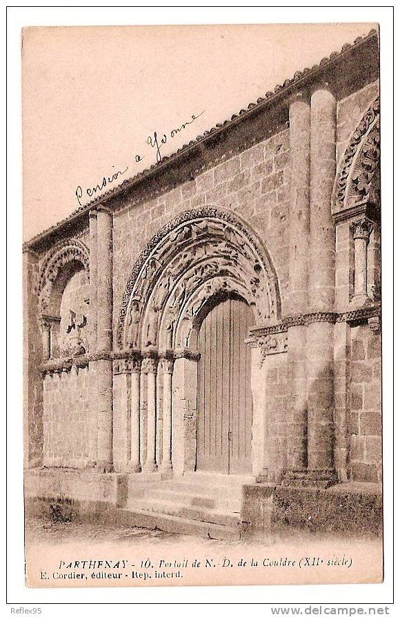 PARTHENAY - Portail De N.D. De La Coudre - Parthenay