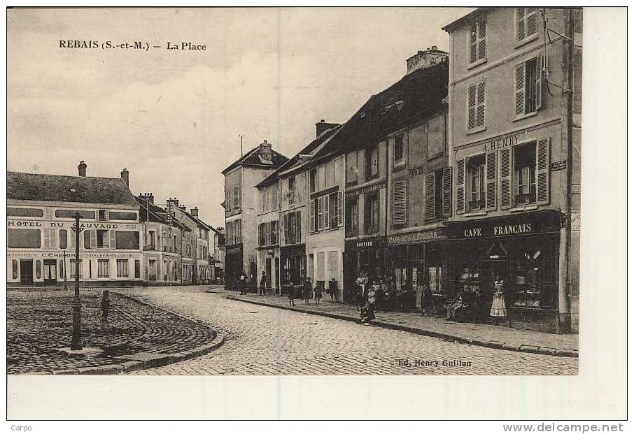 REBAIS - La Place. - Rebais