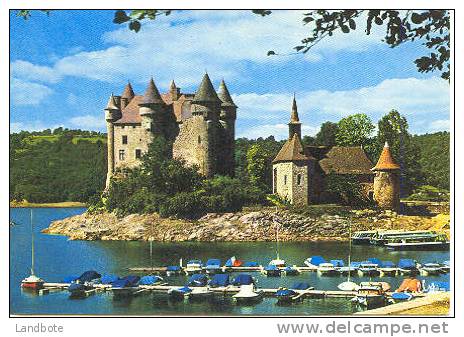 Sur Le Lac Du Barrage De Bort-les-Orgues Commune De Lanobre Château De Val 15-092-78-0-1198 - Ussel
