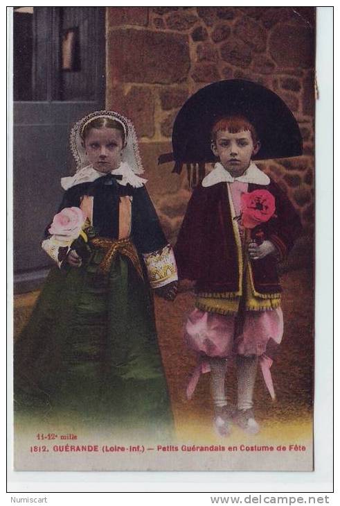 SUPERBE CPA..DE..GUERANDE..UN COUPLE DE BEAUX ENFANTS EN COIFFES ET COSTUMES DE FETE TYPIQUES..FOLKLORE.. - Guérande