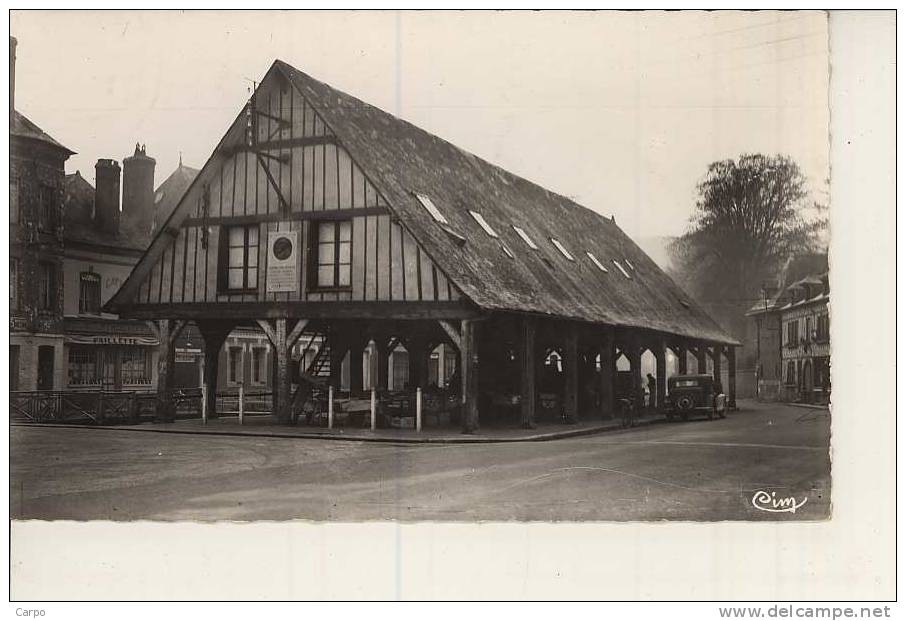 CLÈRES. - Les Halles. - Clères