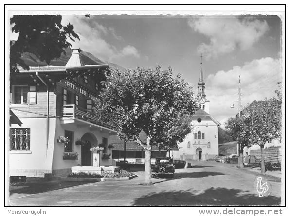 74 )fl) LES HOUCHES, L'église Et La Poste, CPSM N° 91 Ed Tirages Modernes - Les Houches