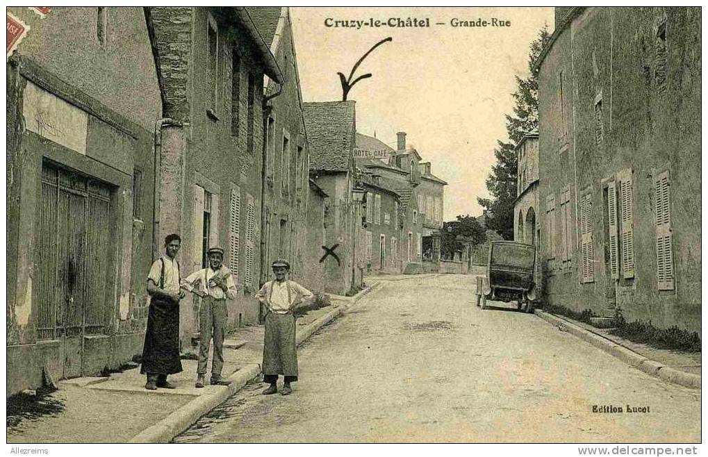 CPA 89: CRUZY Le Chatel  La Grande Rue  Animée Avec Voiture    A VOIR  !!!!!!! - Cruzy Le Chatel