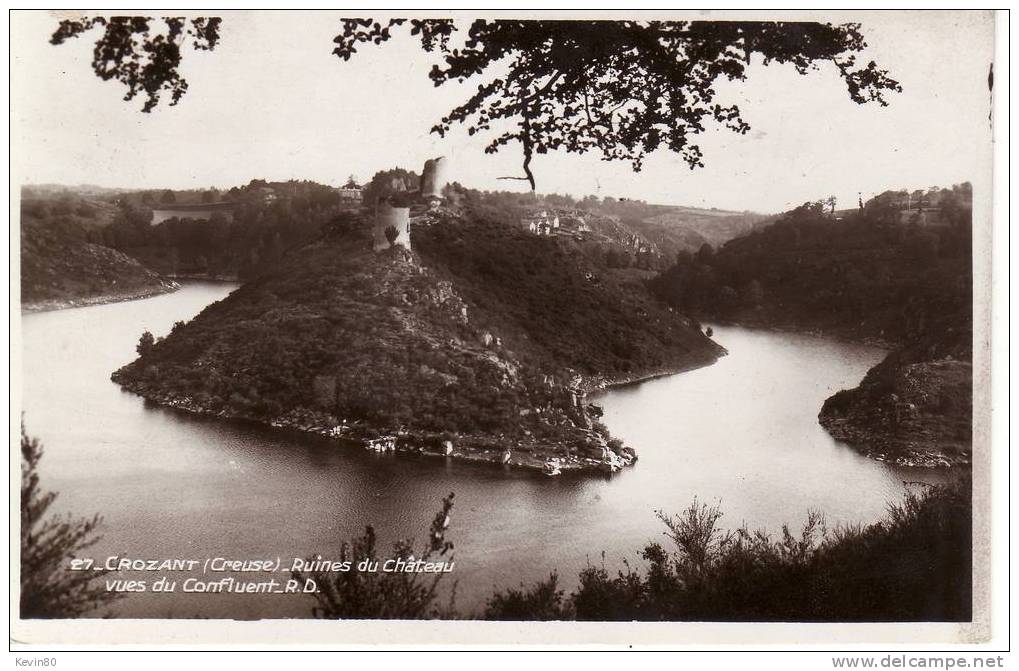 23 CROZANT Ruines Du Château Vues Du Confluent - Crozant