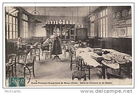 CPA 60 MOUY - Ecole Primaire Superieure - Salle De Couture Et De Dessin - Mouy