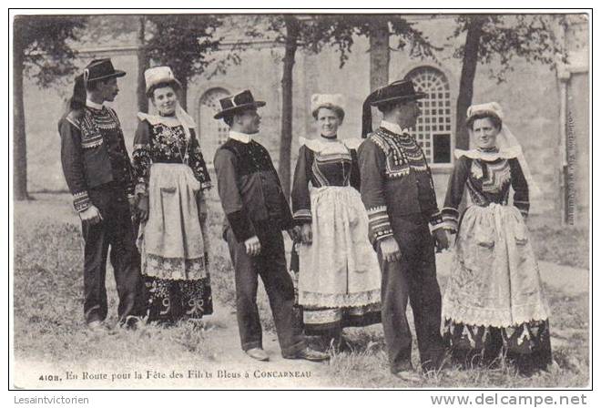 CONCARNEAU LA FETE DES FILETS BLEUS COSTUMES FOLKLORIQUES DU FINISTERE - Concarneau