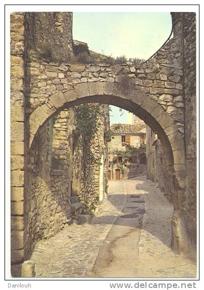 84 /FL/ VAISON LA ROMAINE / VIEILLE RUELLE DE LA HAUTE VILLE, - Vaison La Romaine