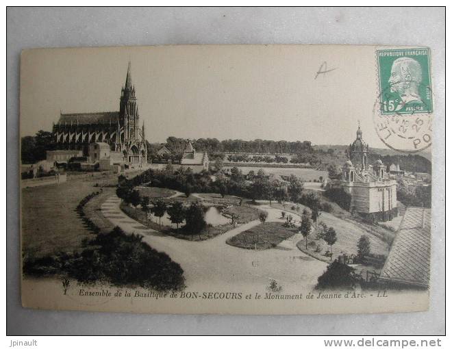 BONSECOURS - Ensemble De Bonsecours Et Le Monument De Jeanne D´Arc - Bonsecours