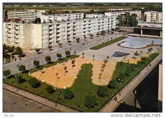 13 MARIGNANE Vue D'Ensemble Du Parc CAMOIN Et Place De L'Auditorium - Marignane