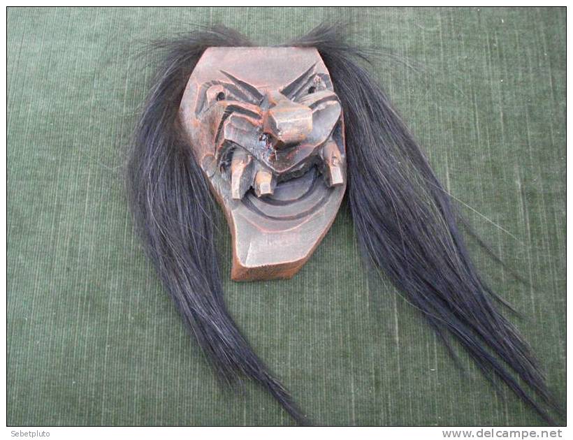 Masque Sculpture En Bois Sorcière Gnome Fantastique - Art Africain