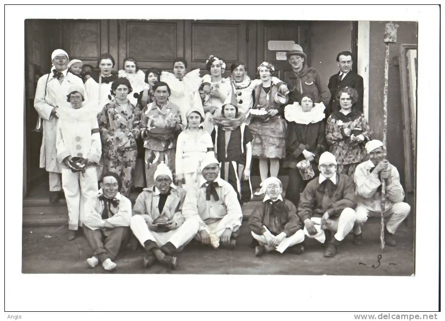 CPA---88---RAMBERVILLERS-----PERSONNES COSTUMEES----CARTE -PHOTO - Rambervillers