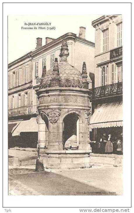 Saint Jean D´angely  Fontaine Du Pilori - Saint-Jean-d'Angely