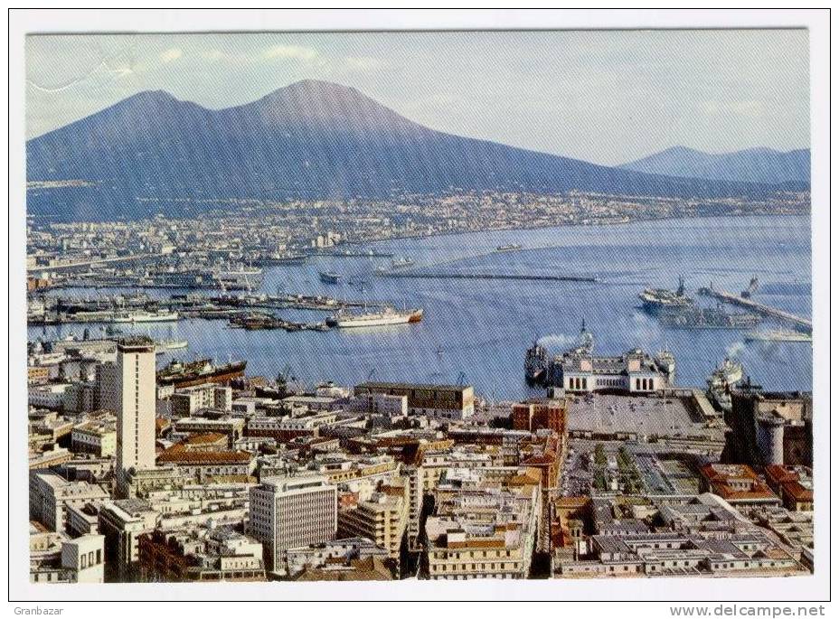 NAPOLI, IL PORTO, NAVI, BOATS - Pozzuoli