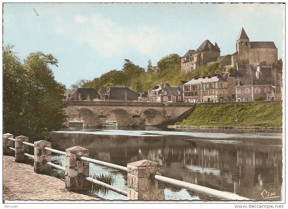 LE BLANC...PONT SUR LA CREUSE ET VIEUX CHATEAU - Le Blanc